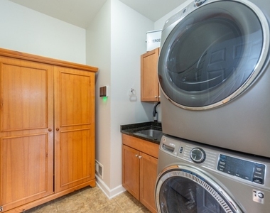 22 Saunders Ln - Photo Thumbnail 13