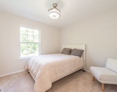 22 Saunders Ln - Photo Thumbnail 21