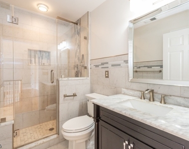 22 Saunders Ln - Photo Thumbnail 24