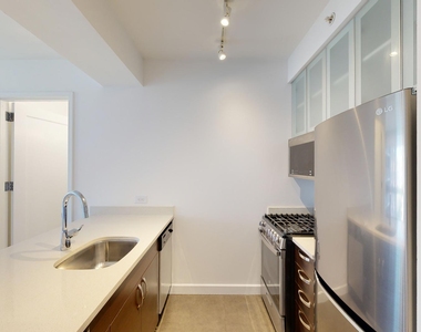 808 Columbus Ave - Photo Thumbnail 1