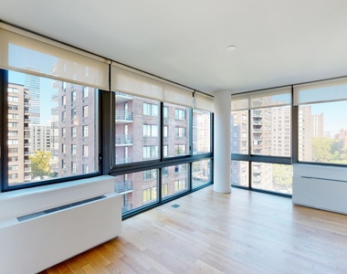 808 Columbus Ave - Photo Thumbnail 2
