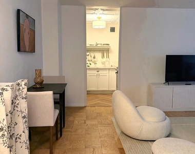345 East 81st Street - Photo Thumbnail 7