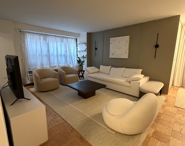 345 East 81st Street - Photo Thumbnail 8