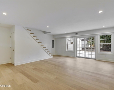 243 Woodcrest Road - Photo Thumbnail 12