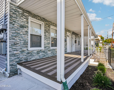 170 Seaman Street - Photo Thumbnail 2