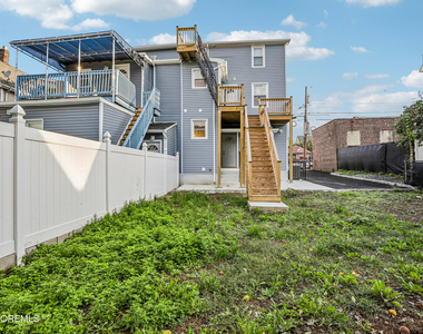 170 Seaman Street - Photo Thumbnail 10