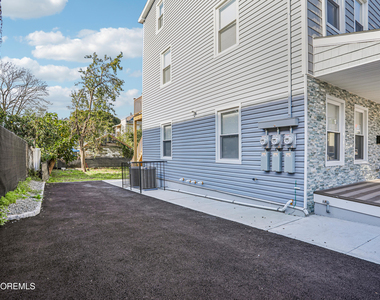 170 Seaman Street - Photo Thumbnail 1
