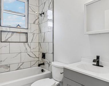 170 Seaman Street - Photo Thumbnail 4