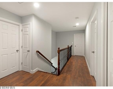 370 Smithburg Road - Photo Thumbnail 4