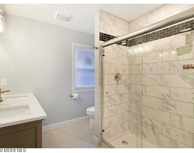 370 Smithburg Road - Photo Thumbnail 6
