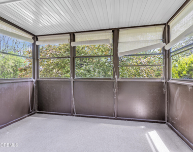 30 Meadow Green Circle - Photo Thumbnail 8