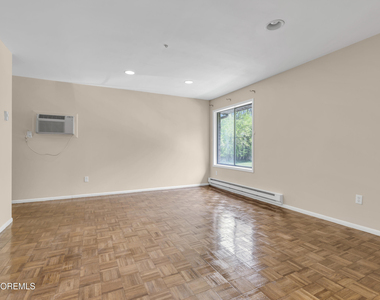 30 Meadow Green Circle - Photo Thumbnail 5