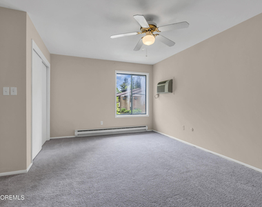 30 Meadow Green Circle - Photo Thumbnail 16