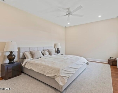 1 Roseld Avenue - Photo Thumbnail 12