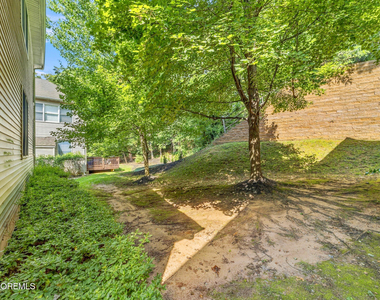 25 Brittany Court - Photo Thumbnail 20
