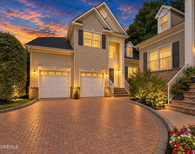 25 Brittany Court - Photo Thumbnail 21
