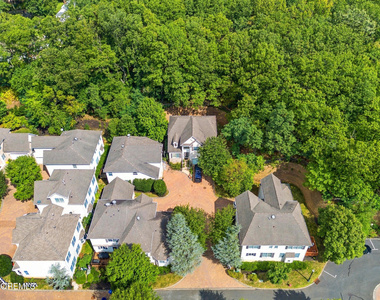 25 Brittany Court - Photo Thumbnail 32