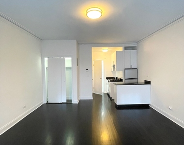 East 65 Street - Photo Thumbnail 2