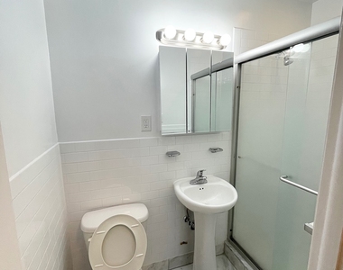 East 65 Street - Photo Thumbnail 7