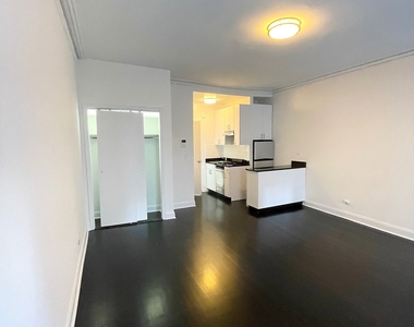 East 65 Street - Photo Thumbnail 3