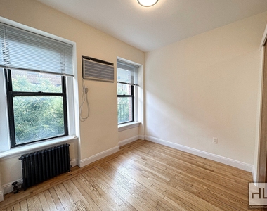East 83 Street - Photo Thumbnail 1