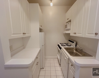 East 83 Street - Photo Thumbnail 1