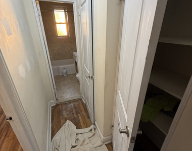 143-6 Barclay Avenue - Photo Thumbnail 6