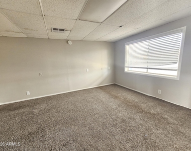 201 W Barrus Place - Photo Thumbnail 9