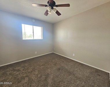 201 W Barrus Place - Photo Thumbnail 7