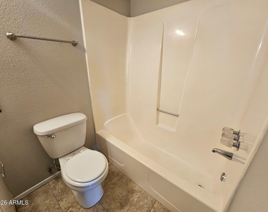 201 W Barrus Place - Photo Thumbnail 11