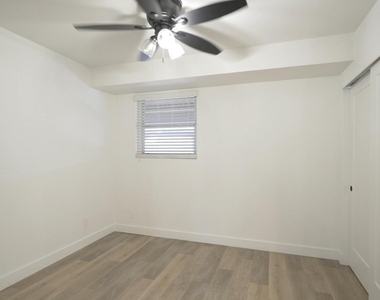 3025 N 36th Street - Photo Thumbnail 3