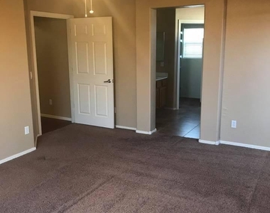 4557 E Del Rio Street - Photo Thumbnail 21