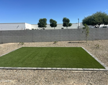 577 N 17th Street - Photo Thumbnail 23
