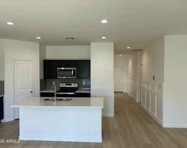 577 N 17th Street - Photo Thumbnail 9