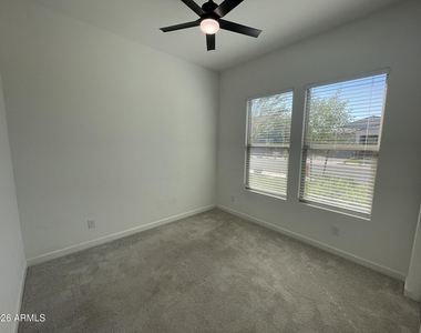 22698 E Roundup Way - Photo Thumbnail 4