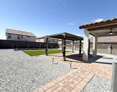 17153 W Blue Sky Drive - Photo Thumbnail 25