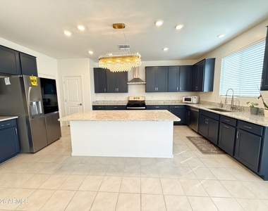 17153 W Blue Sky Drive - Photo Thumbnail 5