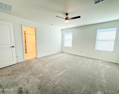 17153 W Blue Sky Drive - Photo Thumbnail 9