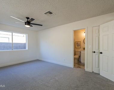 7204 E Drummer Avenue - Photo Thumbnail 8