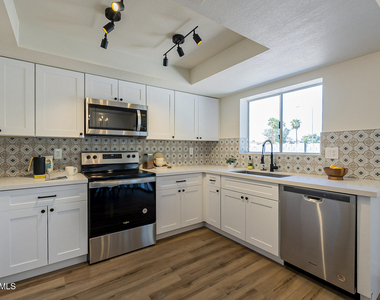 7204 E Drummer Avenue - Photo Thumbnail 11