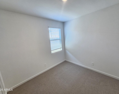 26007 N 160th Lane - Photo Thumbnail 40