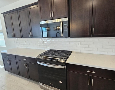 26007 N 160th Lane - Photo Thumbnail 4