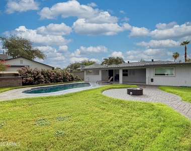1116 E Fern Drive N - Photo Thumbnail 27