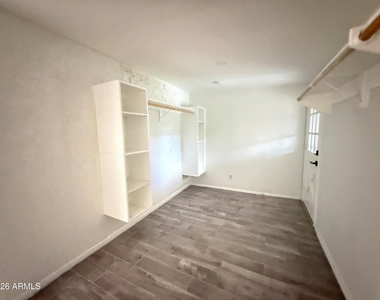 1116 E Fern Drive N - Photo Thumbnail 12