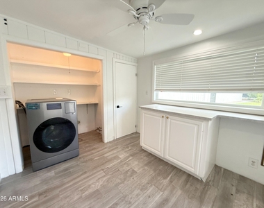 1116 E Fern Drive N - Photo Thumbnail 23