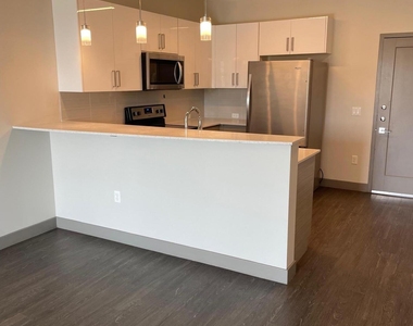 425 W Osborn Road - Photo Thumbnail 7