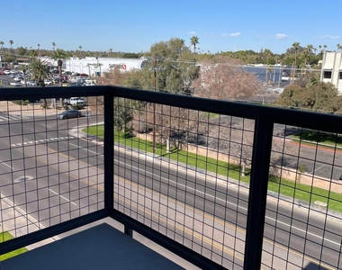 425 W Osborn Road - Photo Thumbnail 10