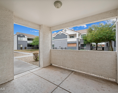 3065 N 67th Avenue - Photo Thumbnail 12