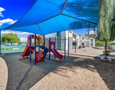 3065 N 67th Avenue - Photo Thumbnail 24