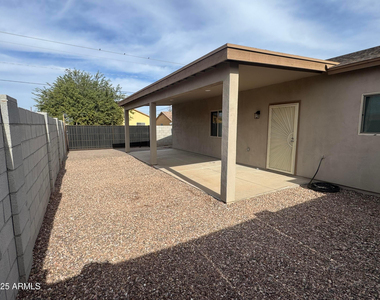 2814 E Roeser Road - Photo Thumbnail 15